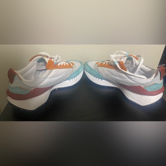 Womens Retro Fila running shoes- white, burnt orange, teal size 8 - Picture 6 of 15